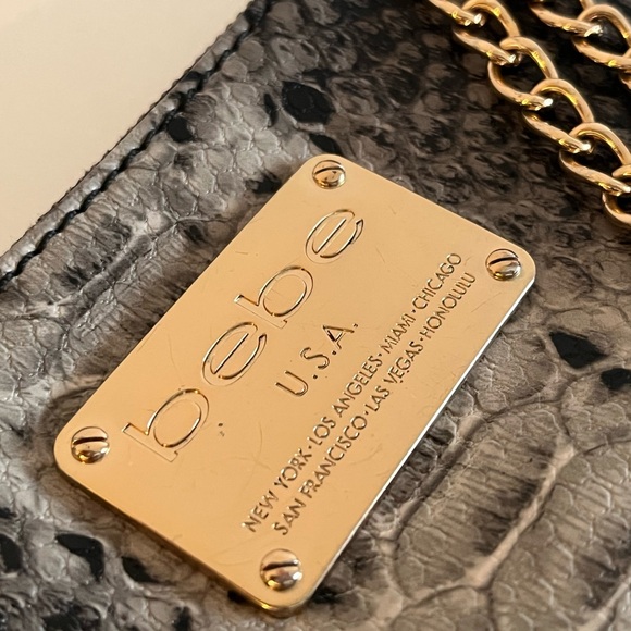 Bebe Lottie Black Snake Print Textured Fx Leather Double Zip Entry Clutch - Picture 15 of 15